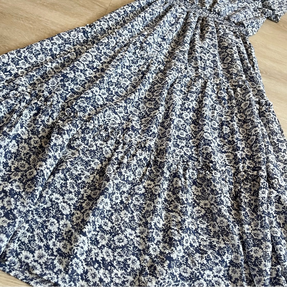 Melrose & Market Floral Midi Dress Wedding Guest Small Flutter Sleeve Tiered S - Picture 4 of 10